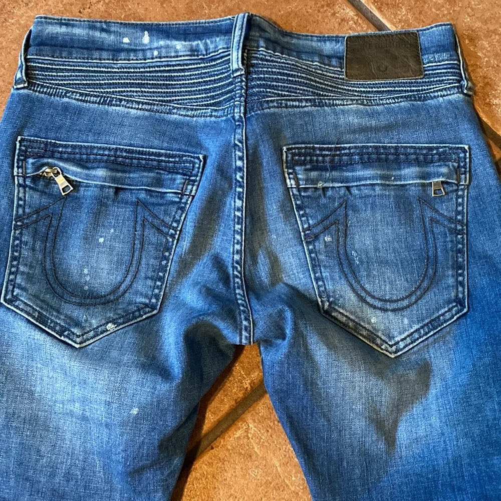 TRUE RELIGION JEANS
